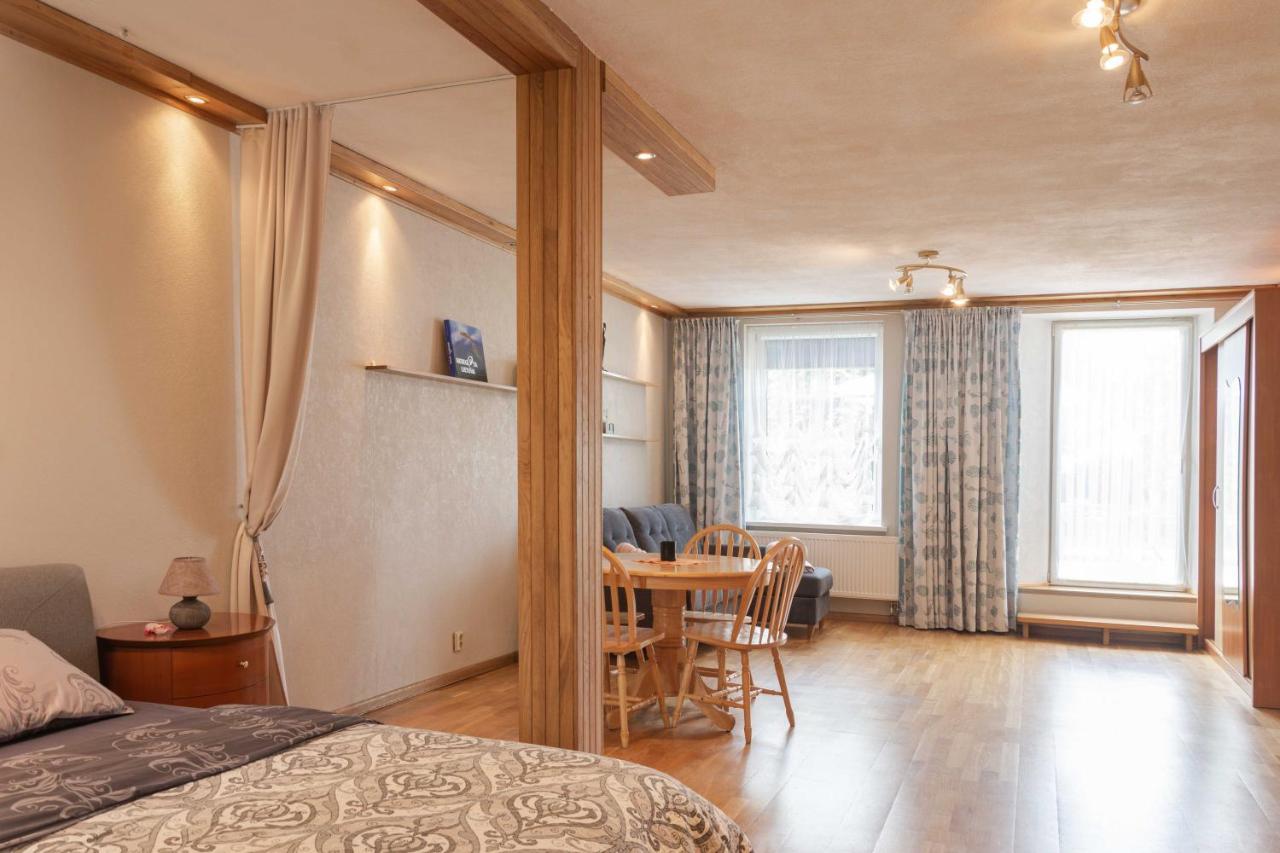 Cozy One Room Apartment With Yard Juodkrantė Dış mekan fotoğraf