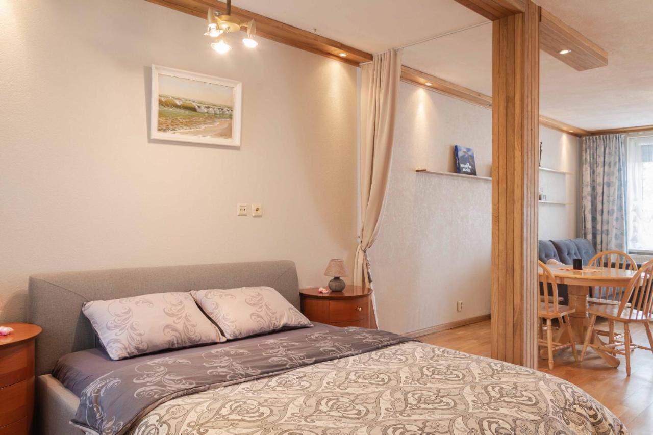 Cozy One Room Apartment With Yard Juodkrantė Dış mekan fotoğraf