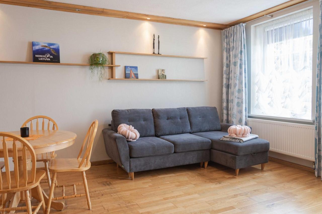 Cozy One Room Apartment With Yard Juodkrantė Dış mekan fotoğraf
